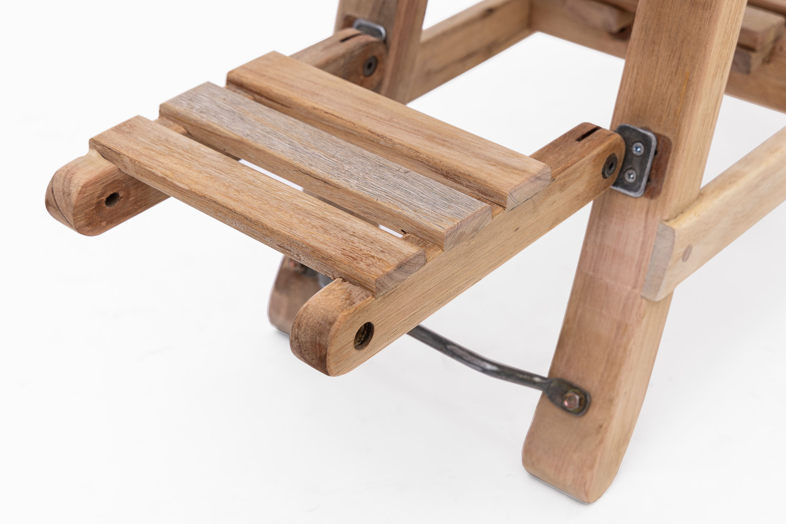 מכיסא לספסל פרט